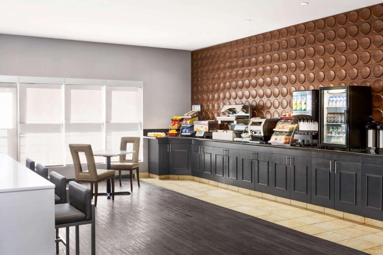 Wingate By Wyndham Hotel